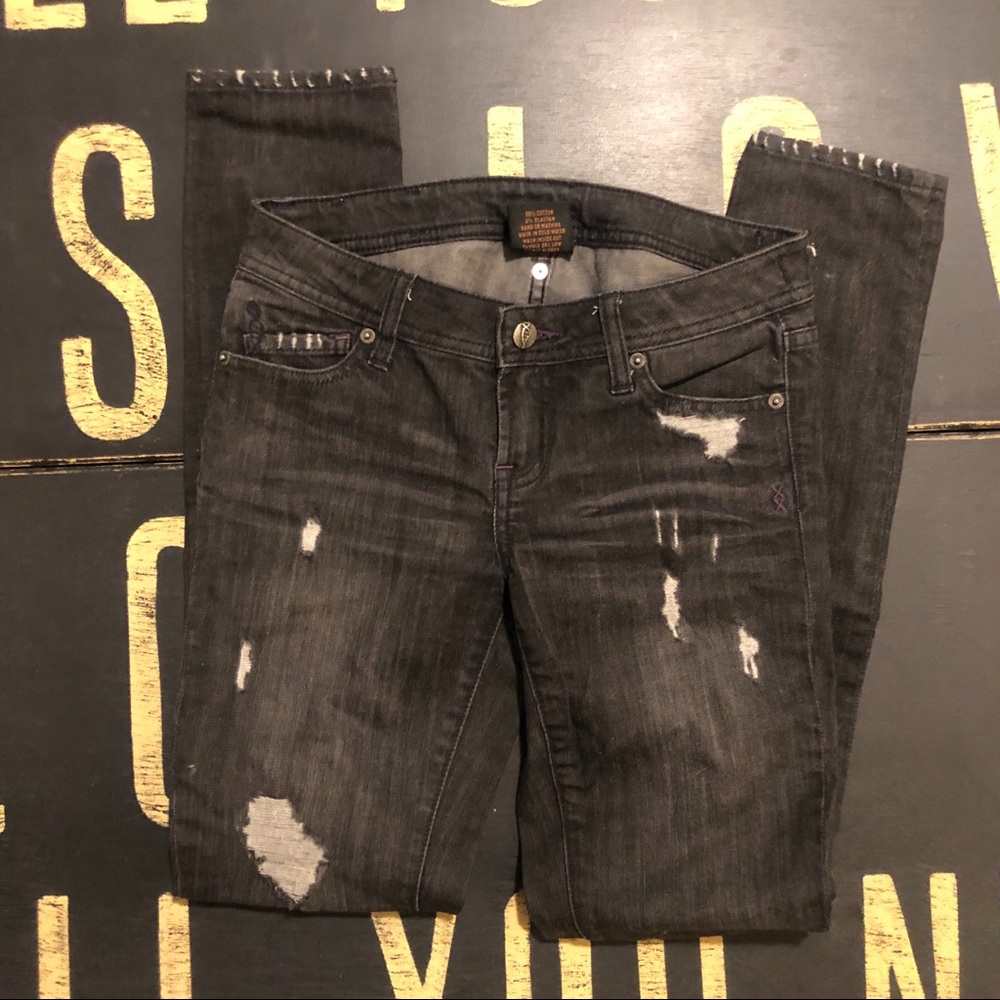 Genetic Distressed Jeans